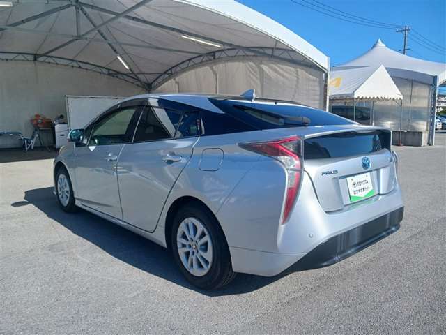 トヨタ プリウス
