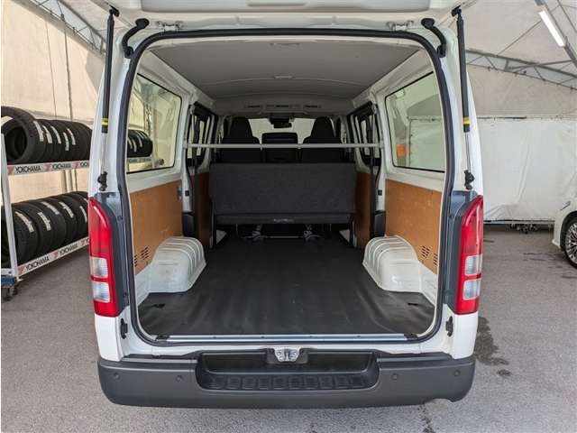 トヨタ ハイエースバン