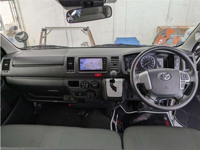 トヨタ ハイエースバン