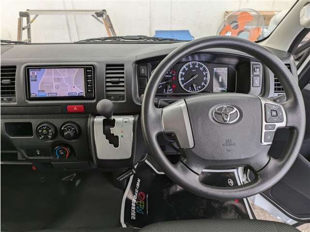 トヨタ ハイエースバン