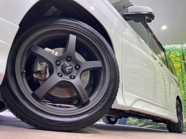 トヨタ ヴォクシー