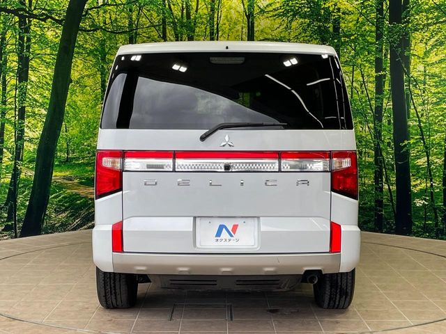 三菱 デリカD：5