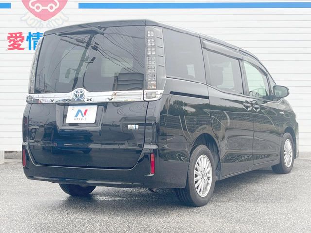 トヨタ ヴォクシー
