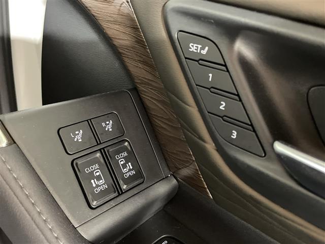 トヨタ ヴェルファイア