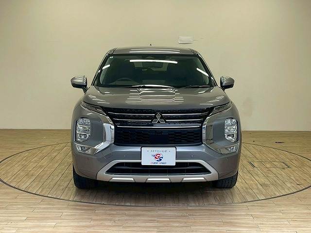 三菱 アウトランダー