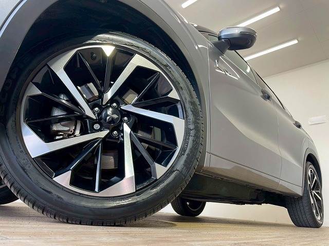 三菱 アウトランダー