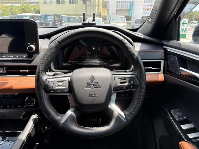 三菱 アウトランダーPHEV