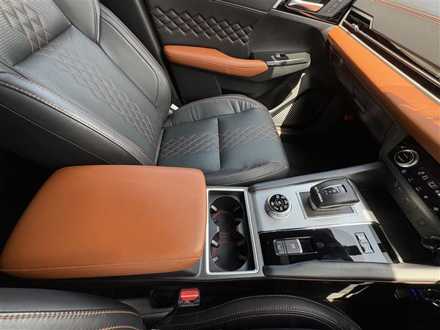 三菱 アウトランダーPHEV