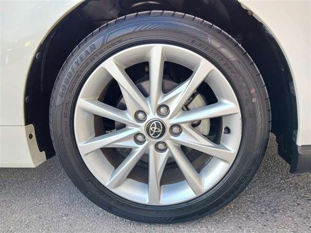 トヨタ プリウスα