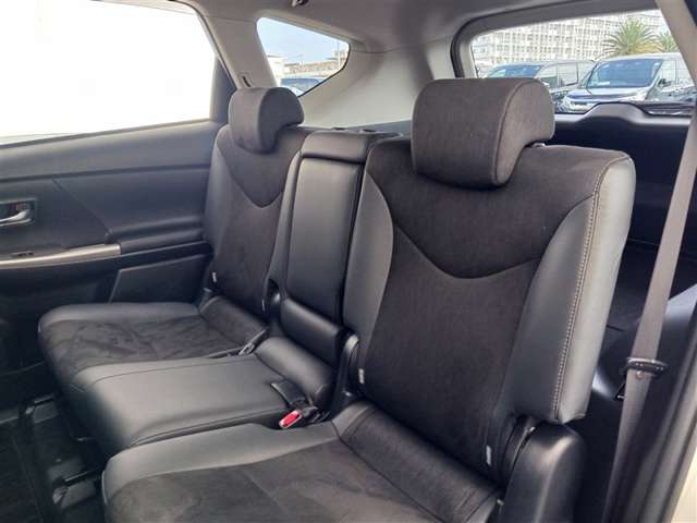 トヨタ プリウスα