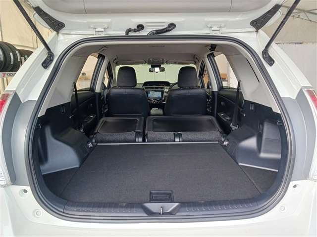 トヨタ プリウスα