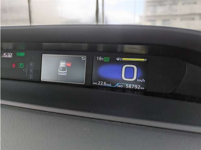 トヨタ プリウス