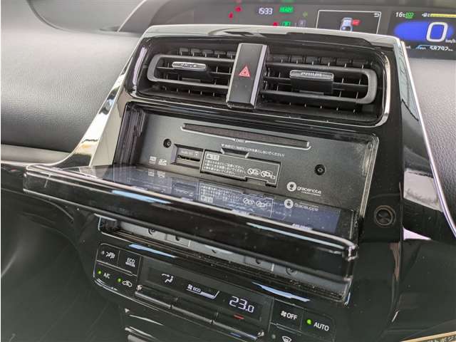 トヨタ プリウス