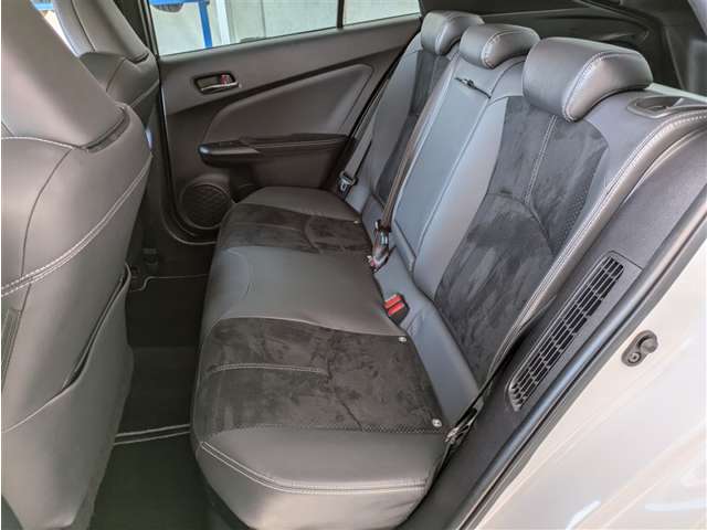 トヨタ プリウスPHV