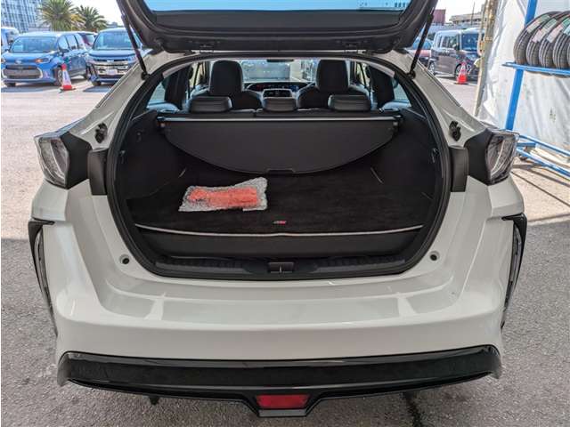 トヨタ プリウスPHV