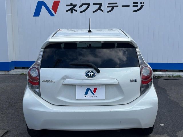 トヨタ アクア