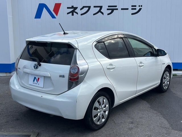 トヨタ アクア