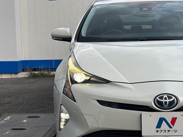 トヨタ プリウス