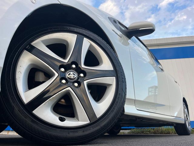 トヨタ プリウス