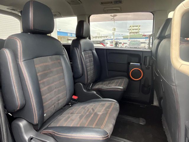 三菱 デリカD：5