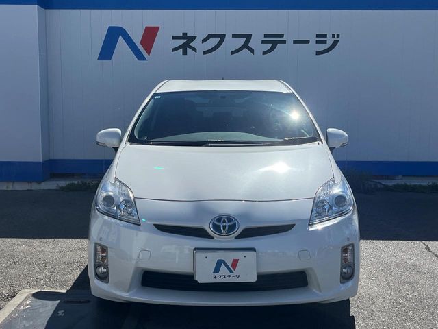 トヨタ プリウス