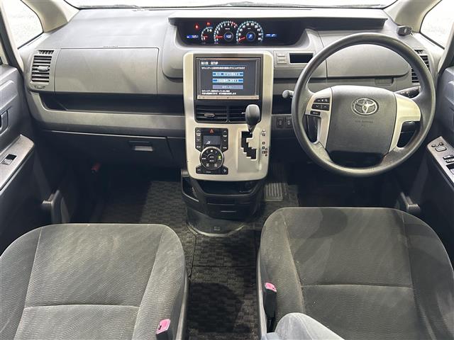 トヨタ ヴォクシー