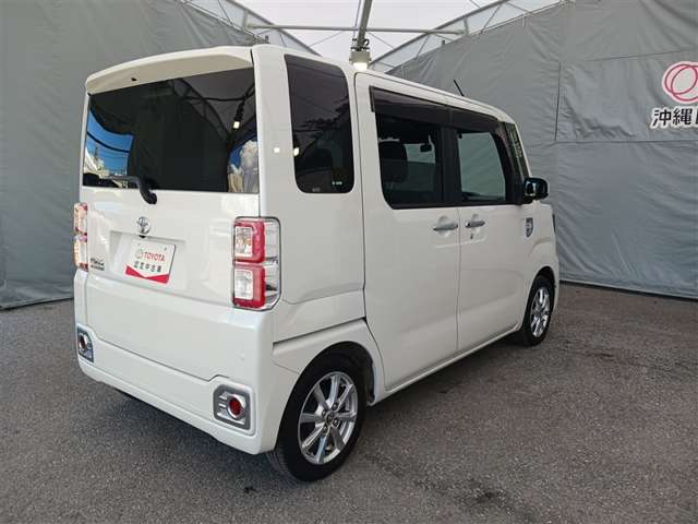 トヨタ ピクシスメガ