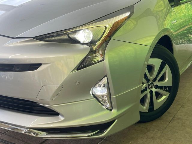 トヨタ プリウス