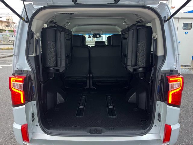 三菱 デリカD：5