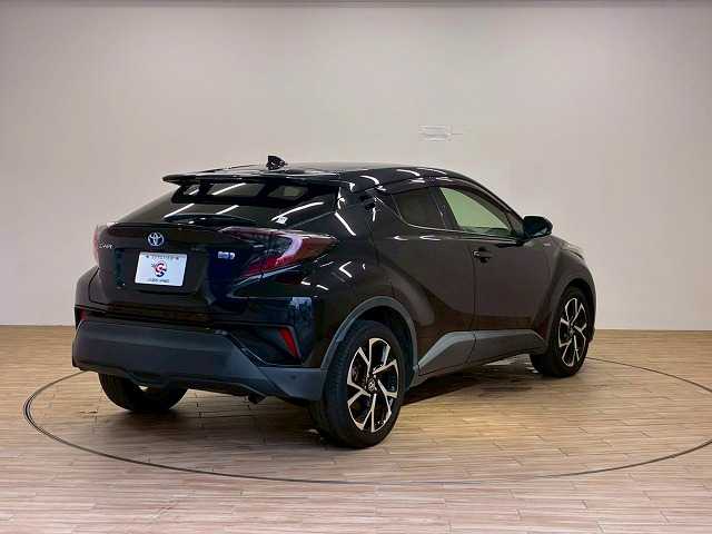 トヨタ C-HR