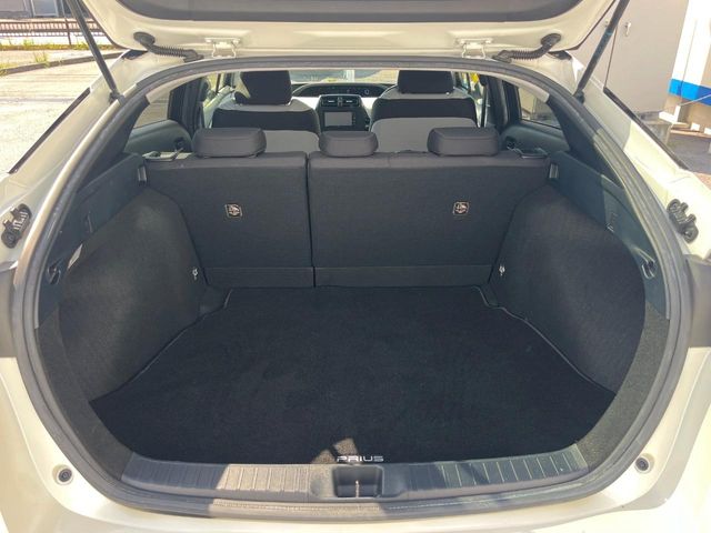 トヨタ プリウス