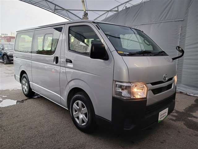 トヨタ ハイエースバン