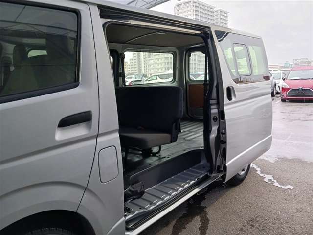 トヨタ ハイエースバン