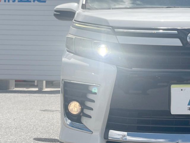 トヨタ ヴォクシー