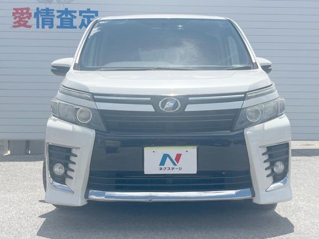 トヨタ ヴォクシー