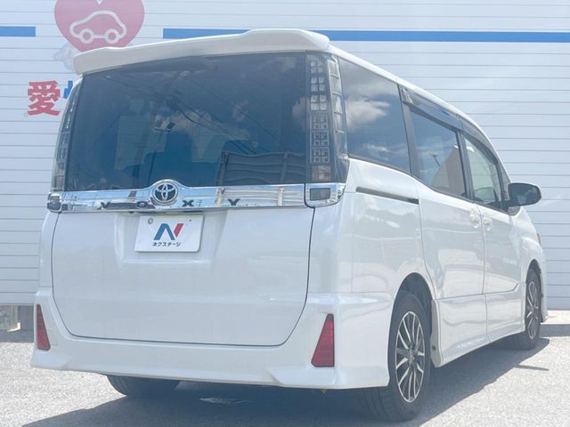 トヨタ ヴォクシー