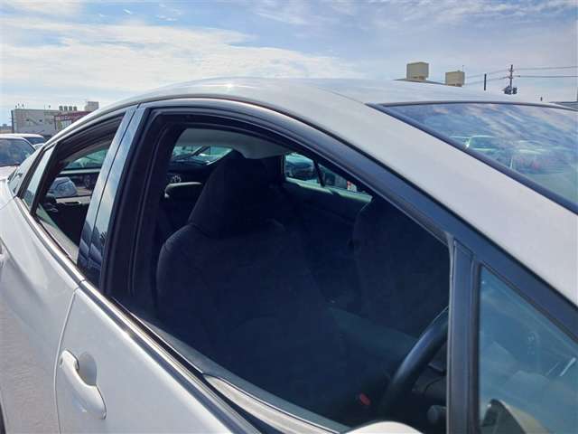 トヨタ プリウス