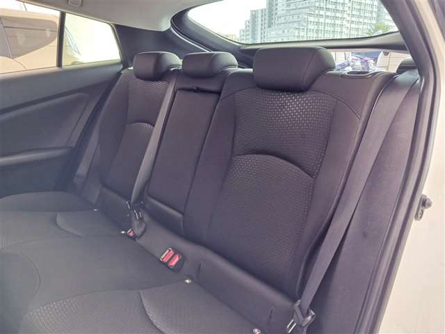 トヨタ プリウス