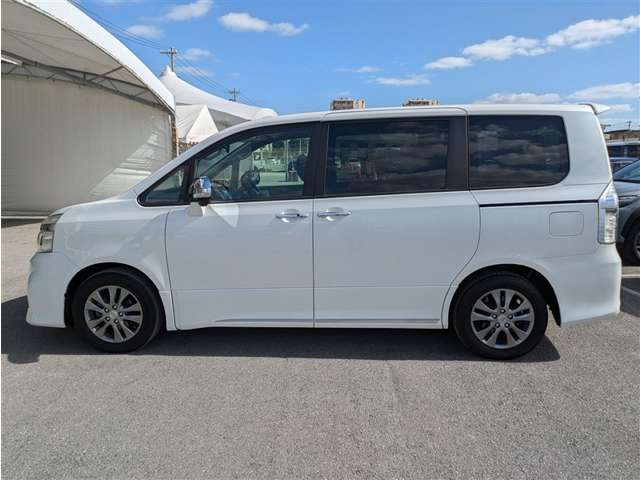 トヨタ ヴォクシー