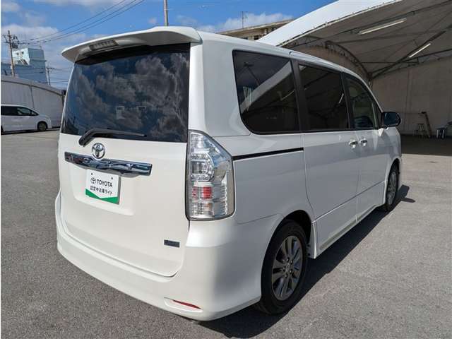 トヨタ ヴォクシー