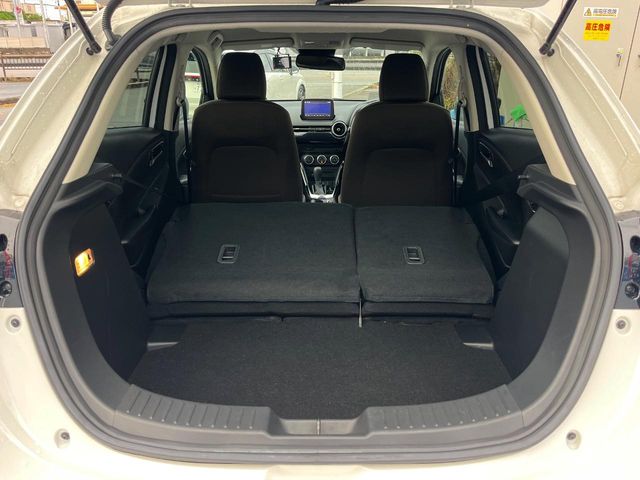 マツダ MAZDA2