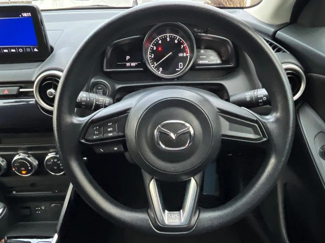 マツダ MAZDA2
