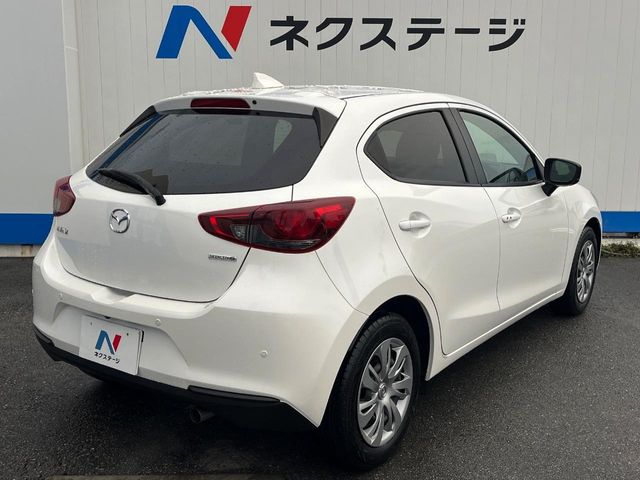 マツダ MAZDA2