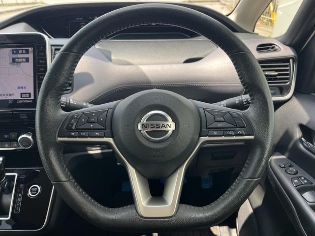 日産 セレナ