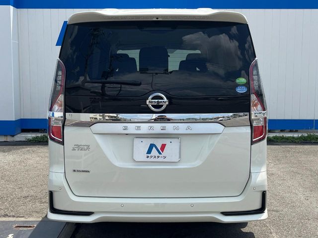 日産 セレナ