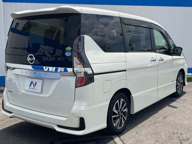 日産 セレナ