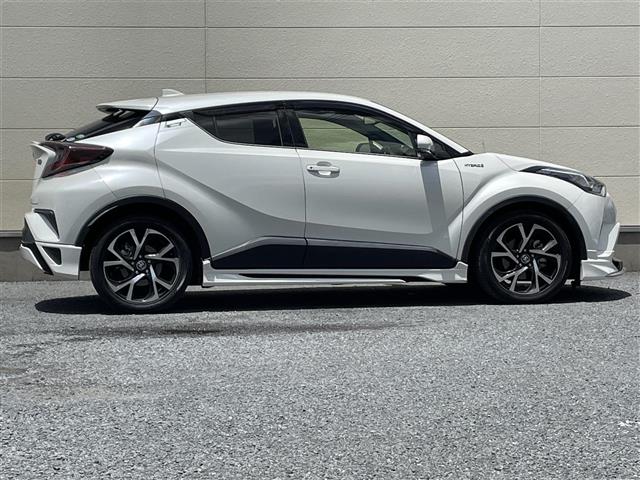 トヨタ C-HR