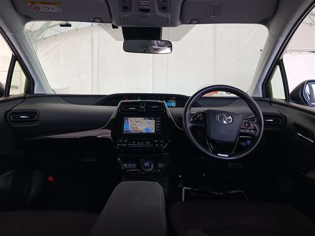 トヨタ プリウス