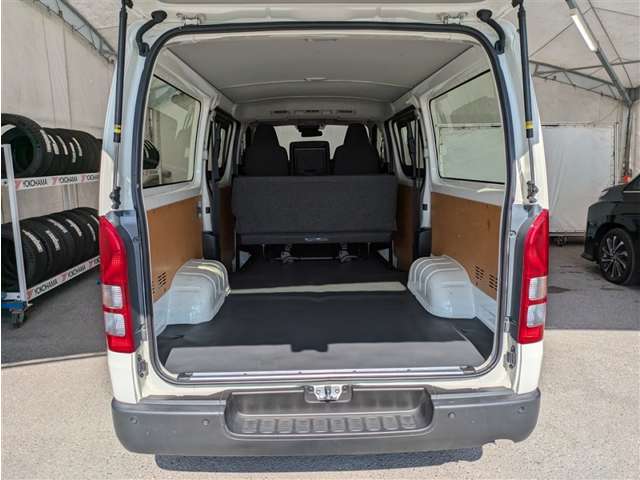 トヨタ ハイエースバン