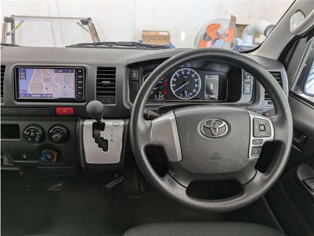 トヨタ ハイエースバン